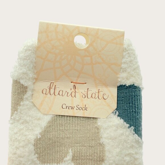 Altar'd State Ivory Crew Socks Heart Pattern Polyester/Spandex Blend Cozy & Soft - Picture 3 of 4